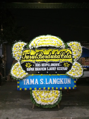 Papan Bunga Duka di Bantaran
